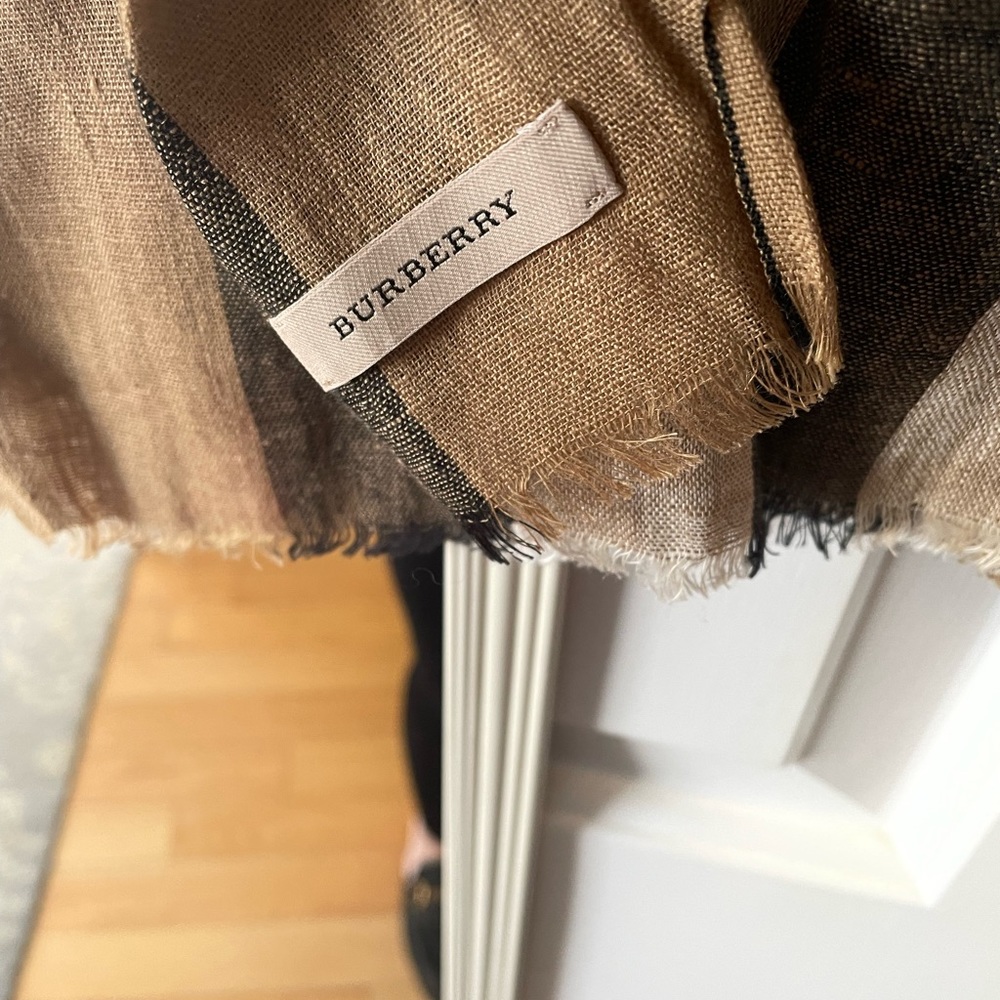 Non smoking home cotton Burberry scarf